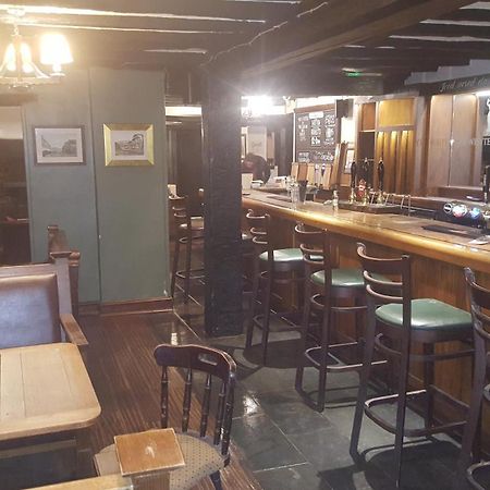 Whyte Harte Hotel Redhill  Εξωτερικό φωτογραφία
