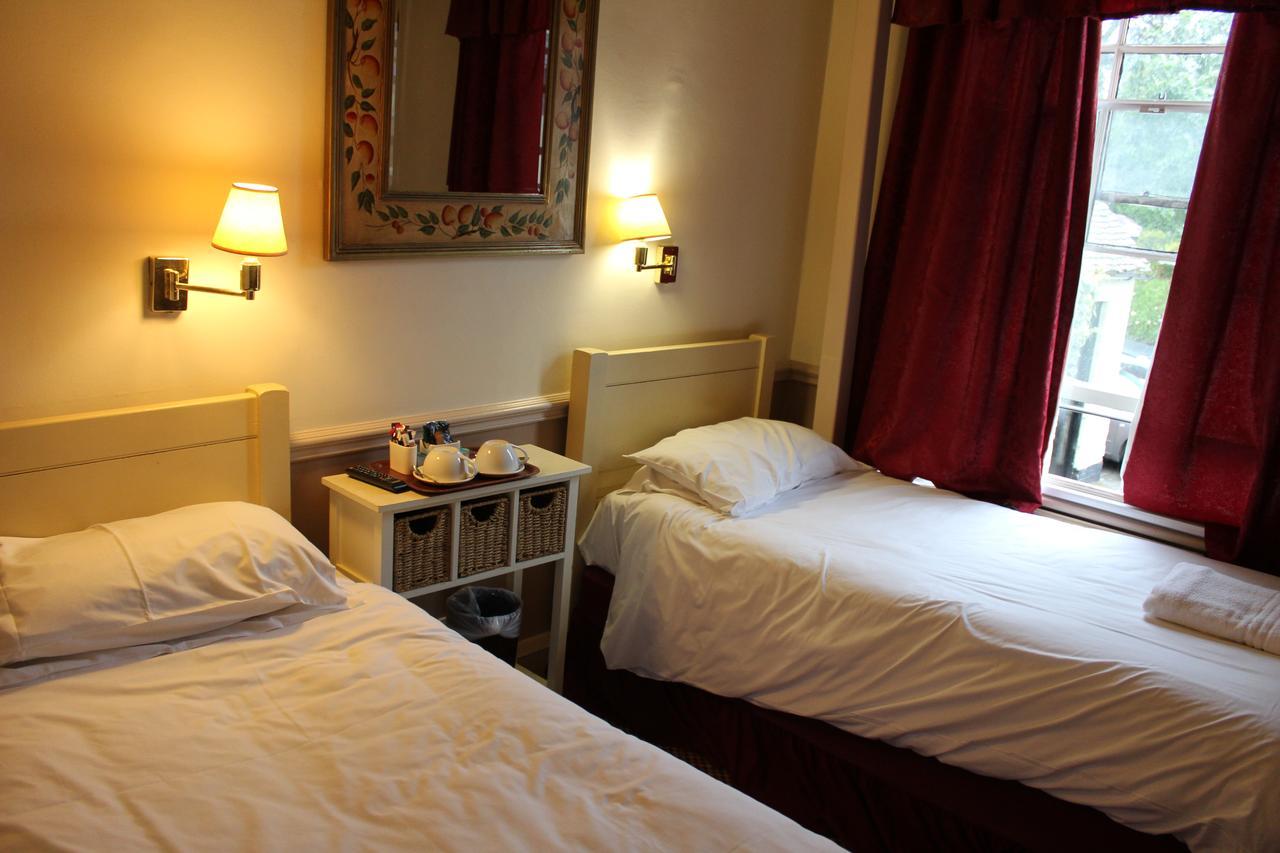 Whyte Harte Hotel Redhill  Εξωτερικό φωτογραφία