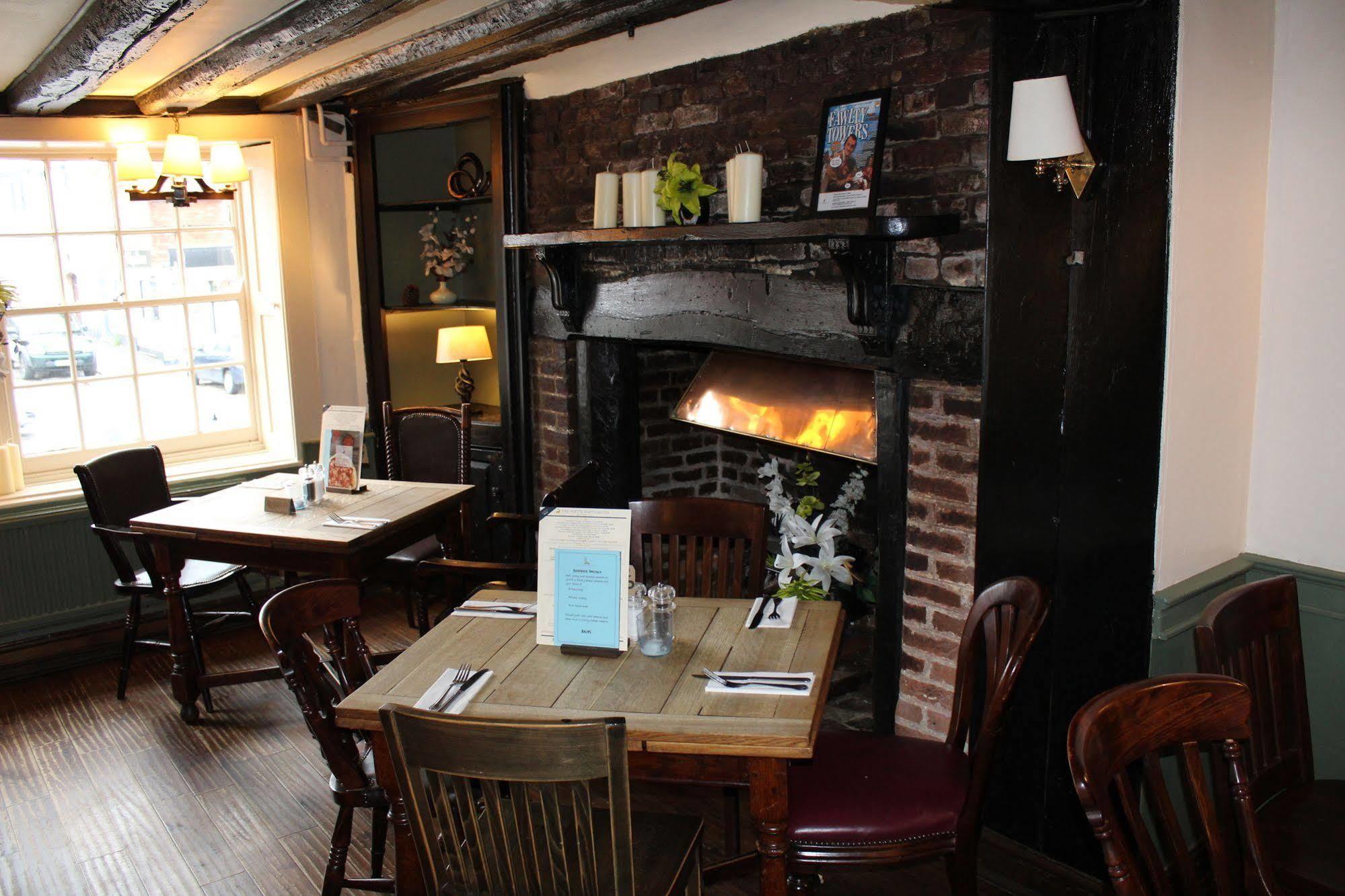 Whyte Harte Hotel Redhill  Εξωτερικό φωτογραφία