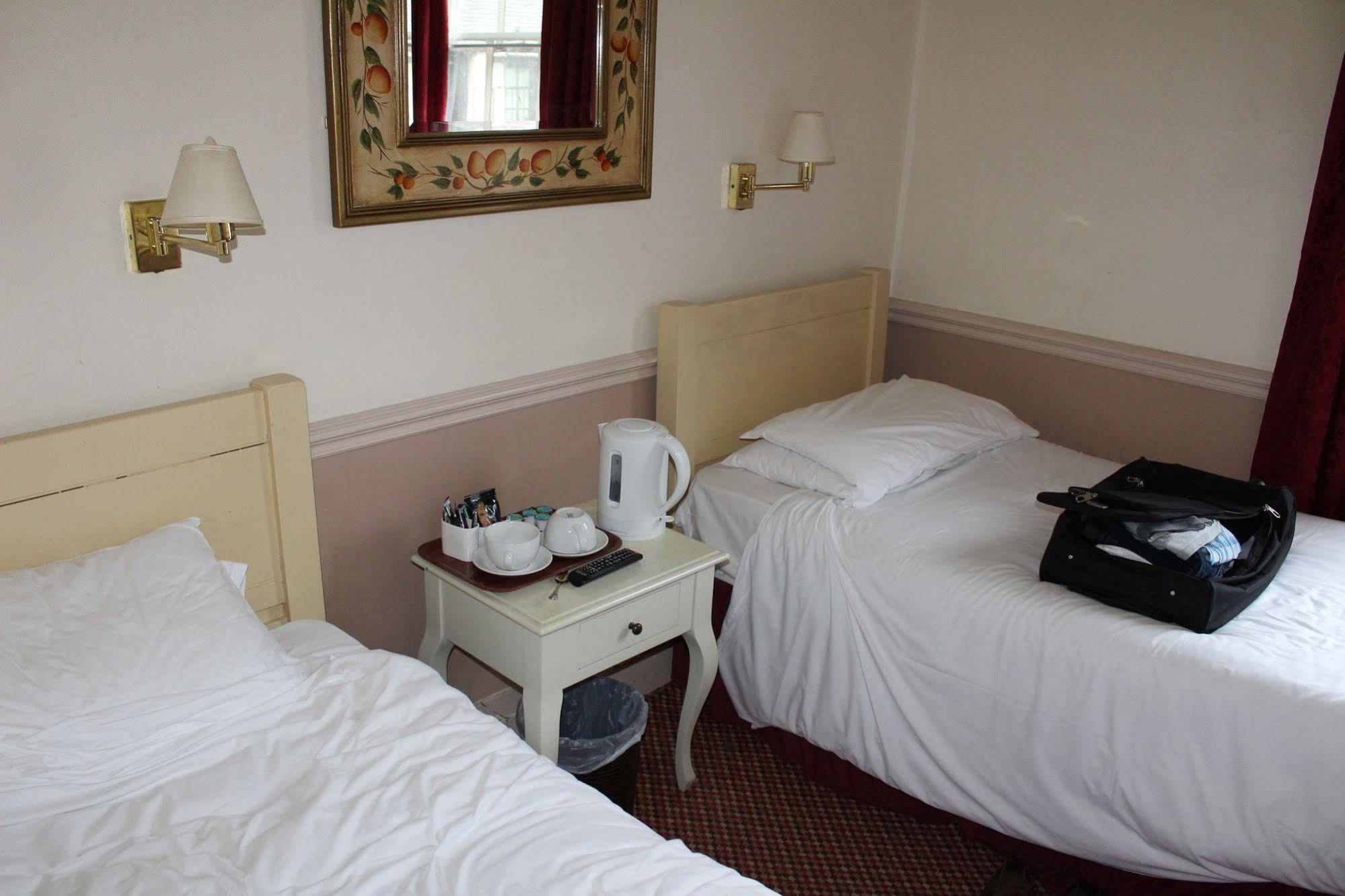 Whyte Harte Hotel Redhill  Εξωτερικό φωτογραφία