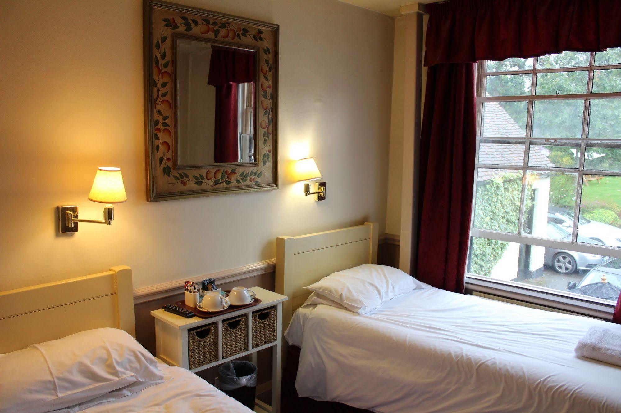 Whyte Harte Hotel Redhill  Εξωτερικό φωτογραφία