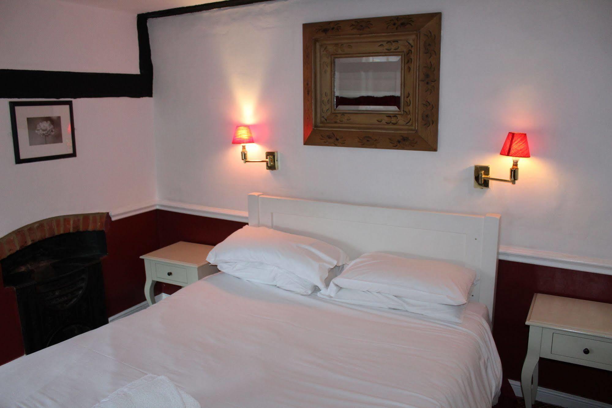 Whyte Harte Hotel Redhill  Εξωτερικό φωτογραφία